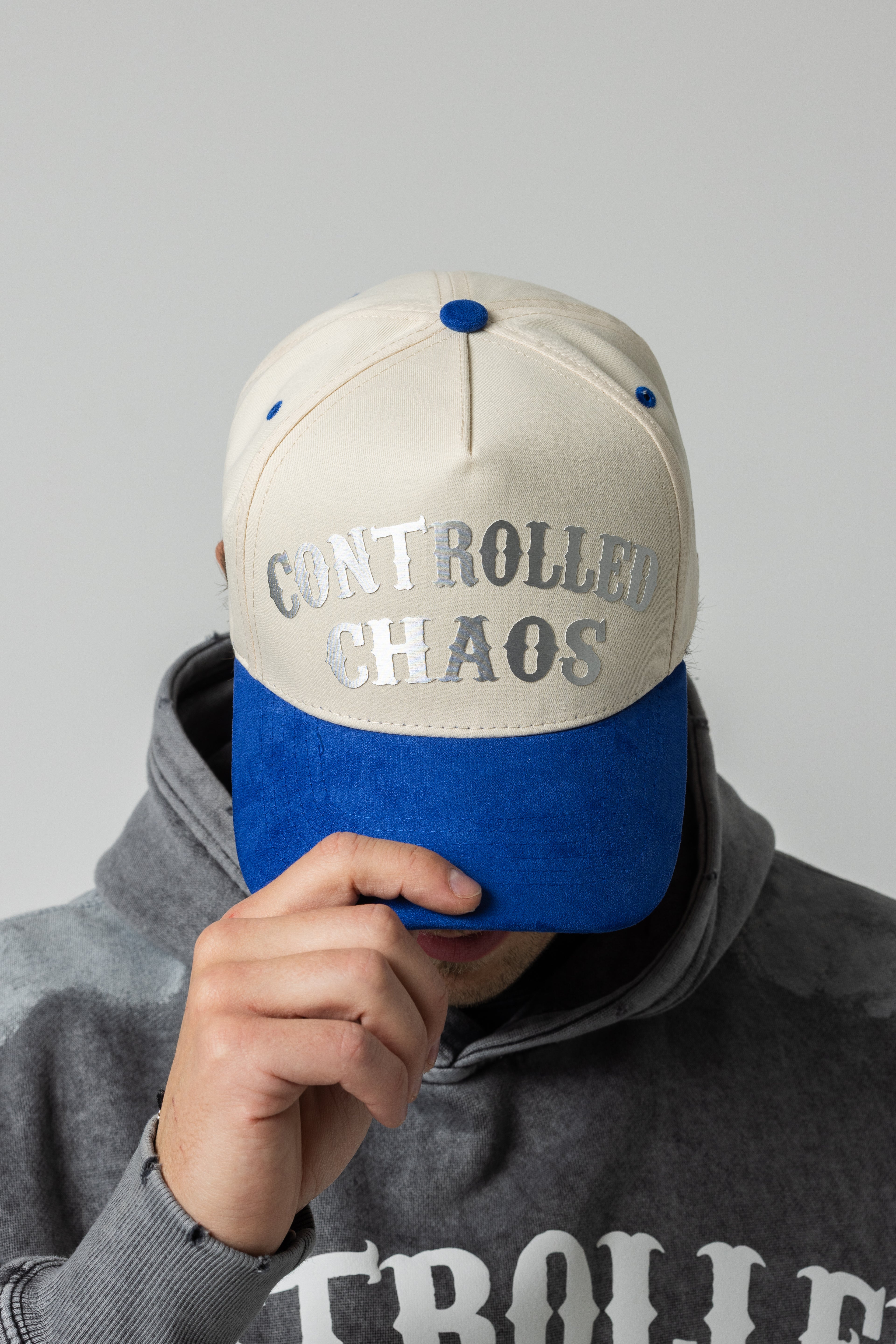 CONTROLLED CHAOS SUEDE HAT - OFF WHITE/ROYAL
