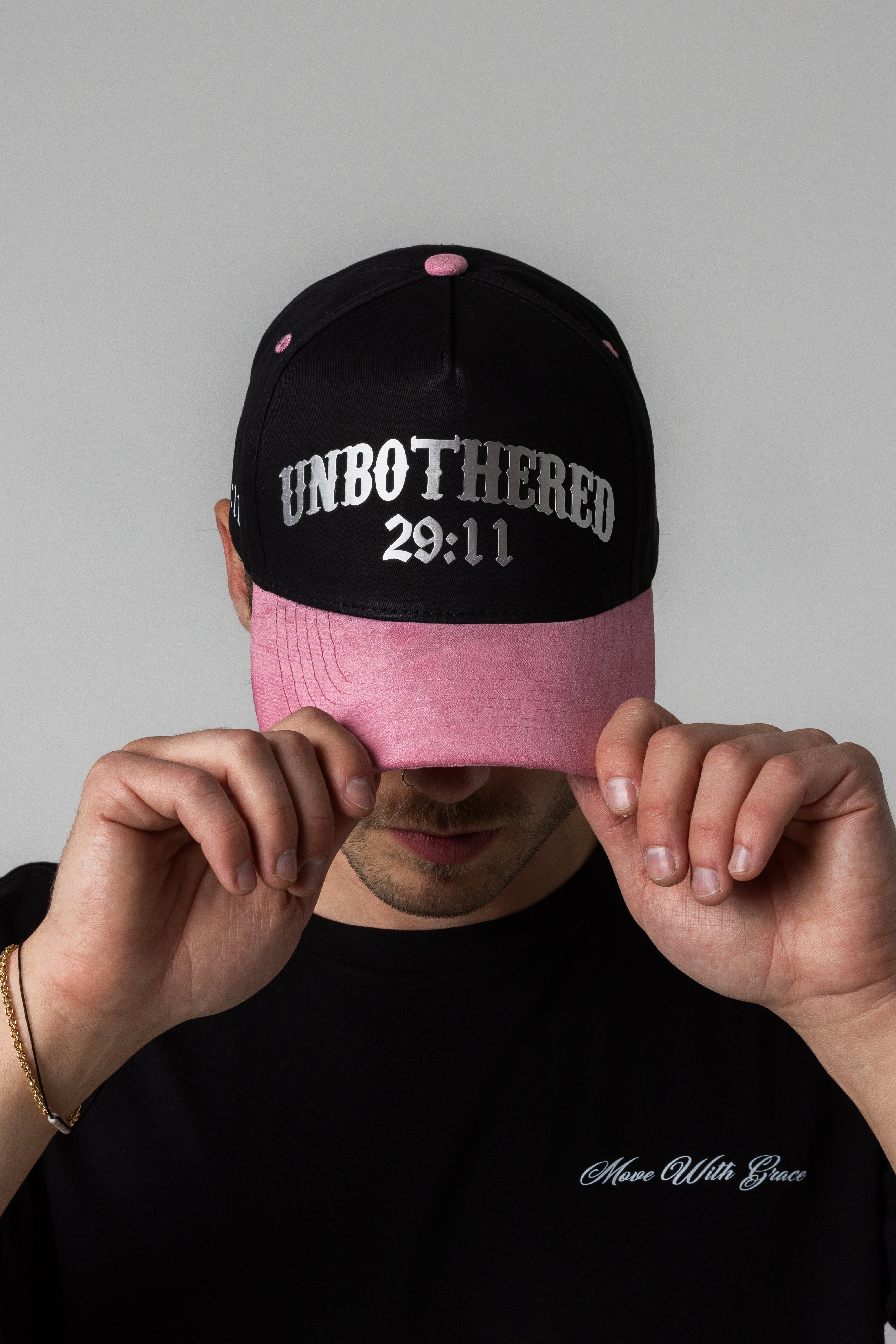 UNBOTHERED SUEDE HAT - BLACK/PINK