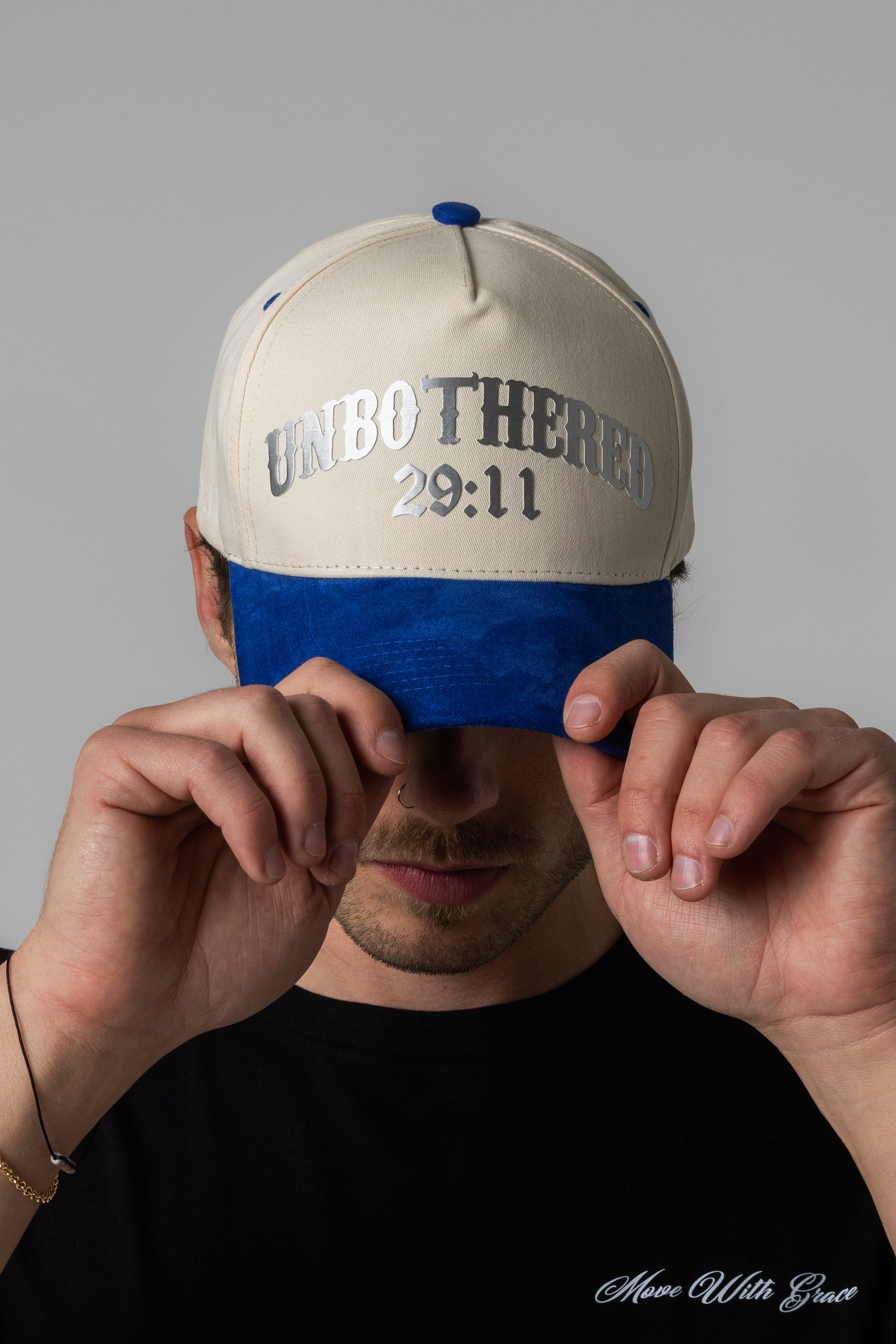 UNBOTHERED SUEDE HAT - OFF WHITE/ROYAL