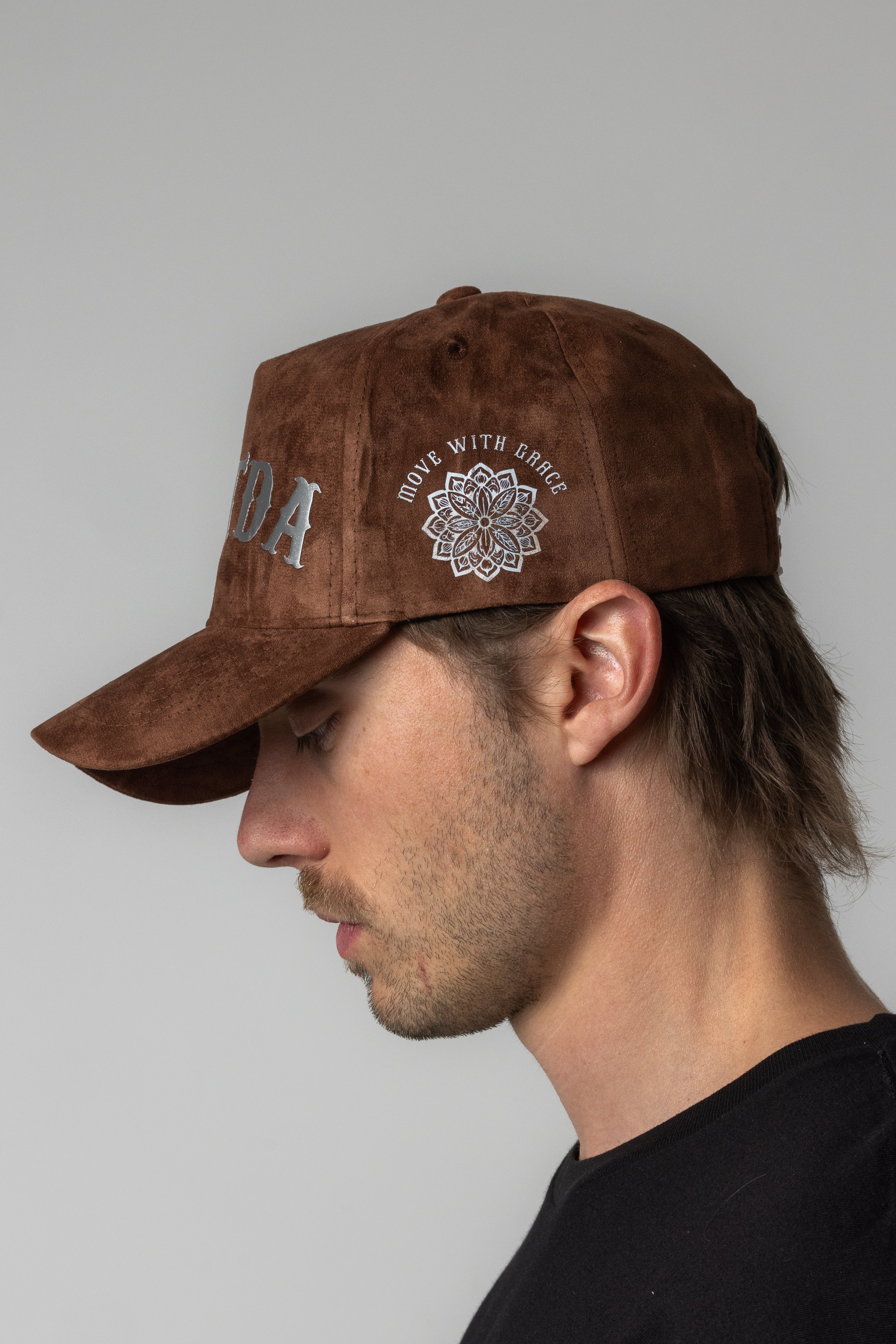 EBIDTA SUEDE HAT - BROWN