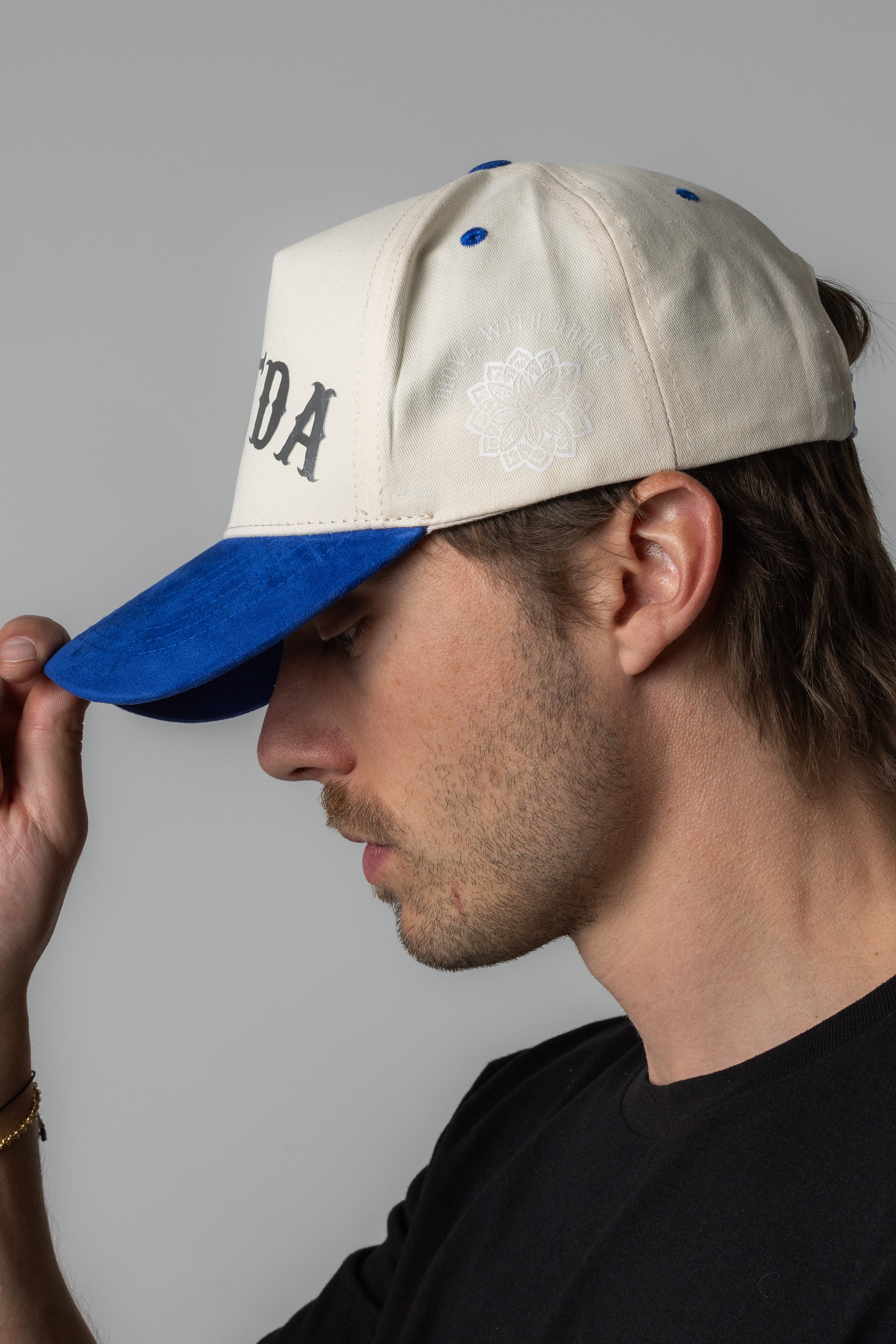 EBIDTA SUEDE HAT - OFF WHITE/ROYAL