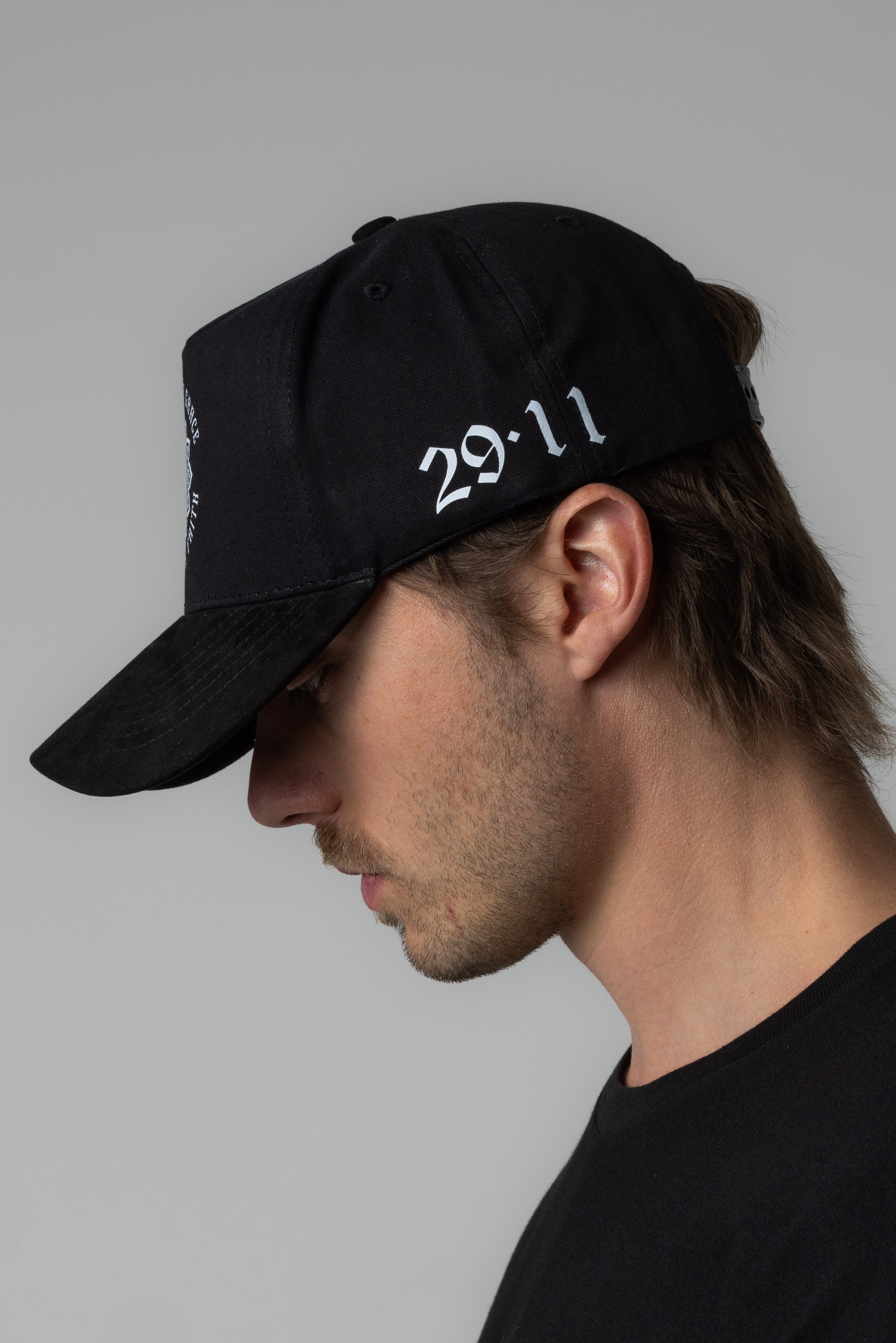 MOVE WITH GRACE SUEDE HAT - BLACK