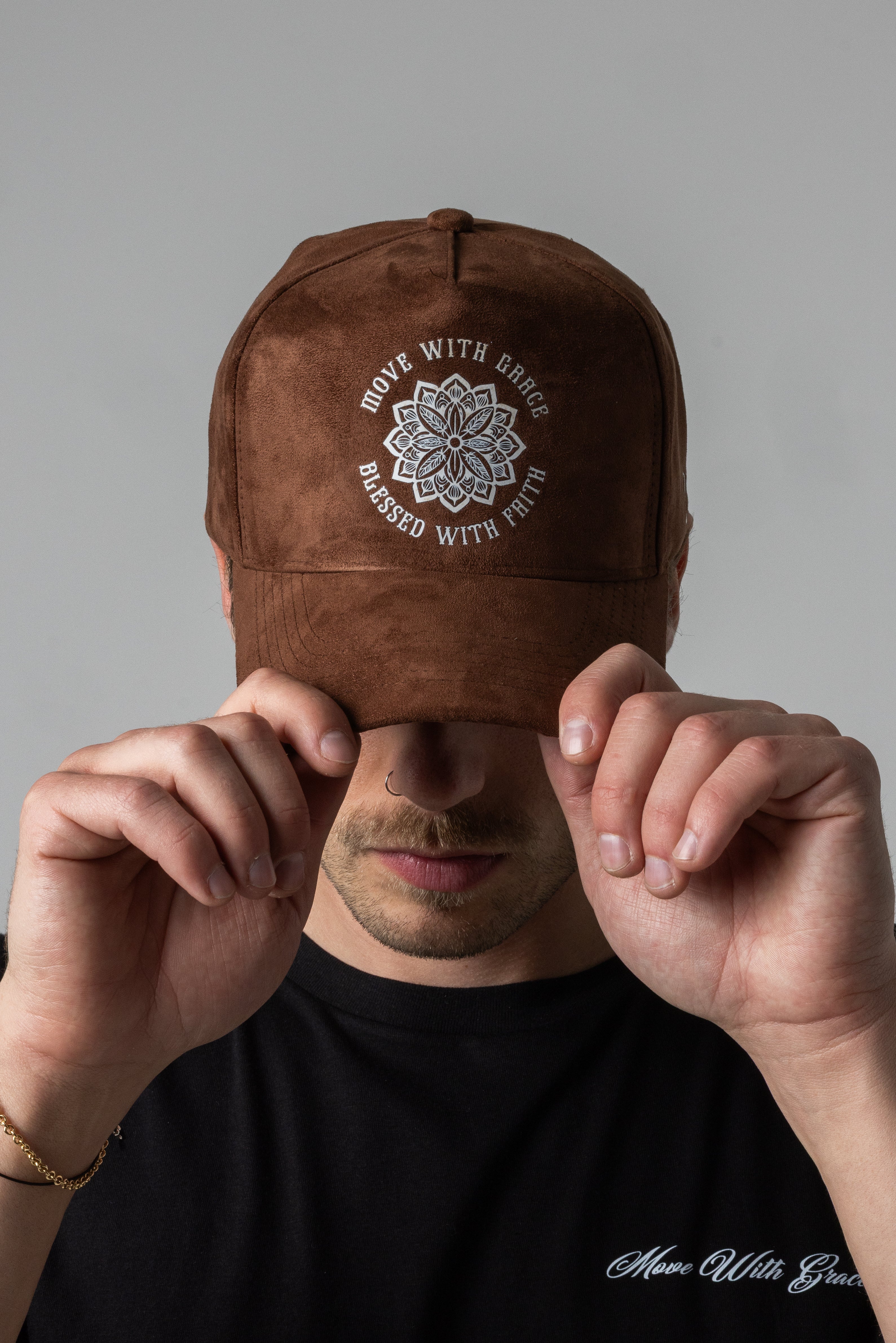 MOVE WITH GRACE SUEDE HAT - BROWN
